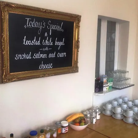 Bed & Breakfast Clifton House