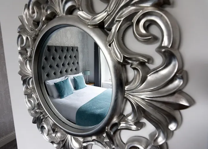 فندق مبيت وإفطار Clifton House 4*