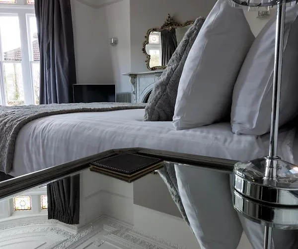 فندق مبيت وإفطار Clifton House